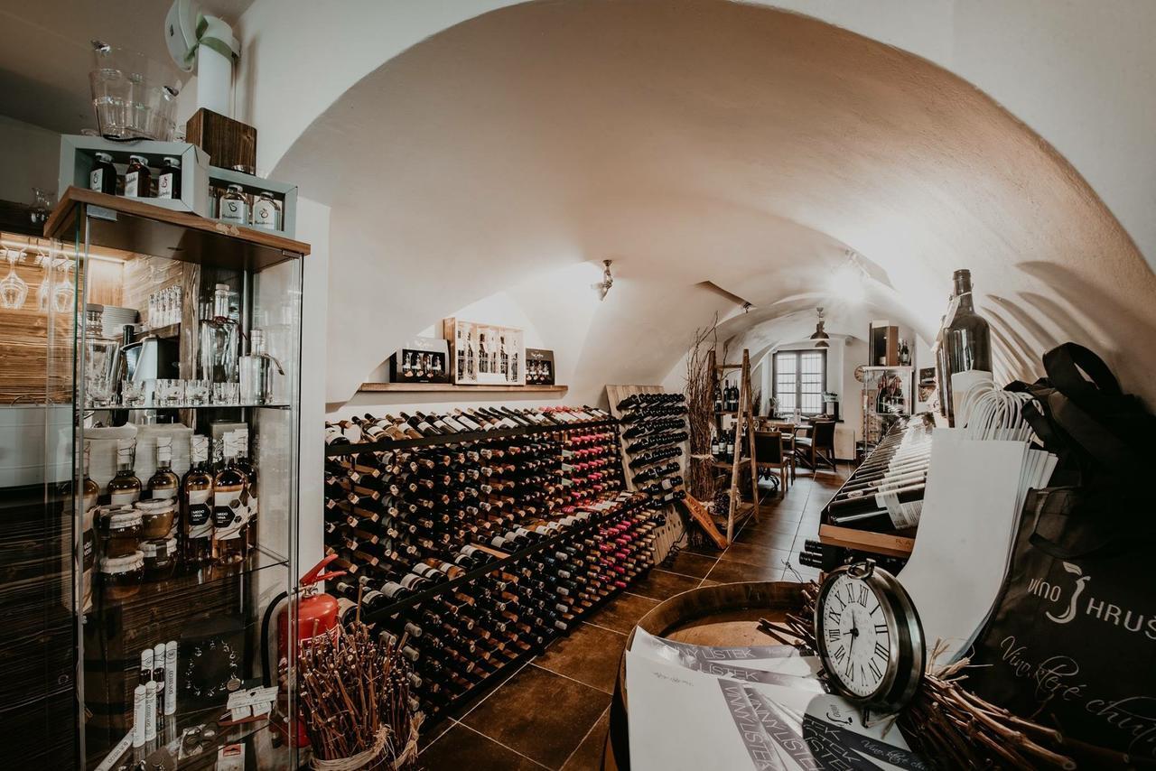Penzion Vino Hruska باردوبيتسه المظهر الخارجي الصورة